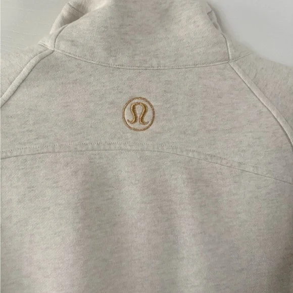 Lululemon Scuba Funnel Neck Half Zip in Heathered Bone/Gold. Size XS/S. - Picture 5 of 6